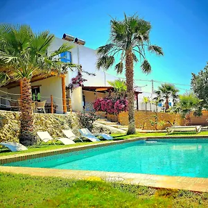 bb-la-nava-suites.es-andalucia.com/